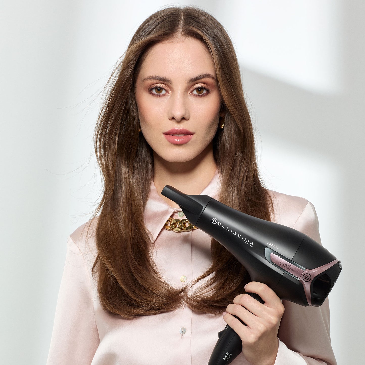 Secador de cabelo com tecnologia de iões K9 2300