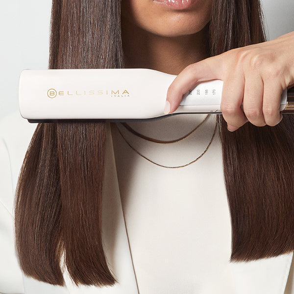 Perfectly straight hair in a single stroke, without damaging* your hair